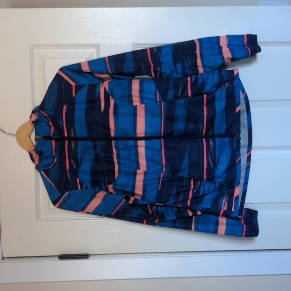 The North Face women's windbreaker jacket - Picture 2 of 3